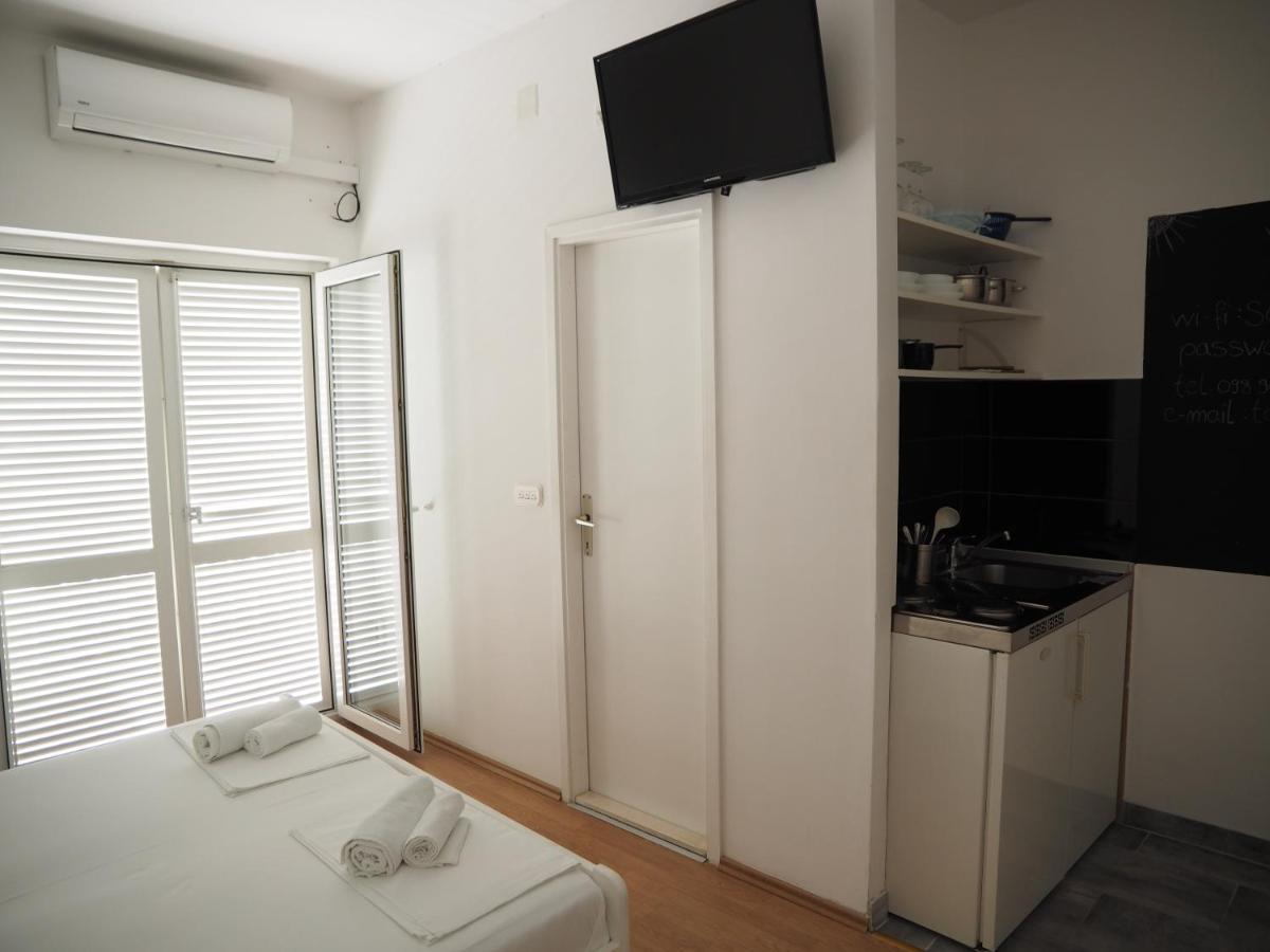 Apartmani Макарска Экстерьер фото