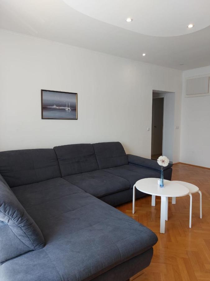 Apartmani Макарска Экстерьер фото