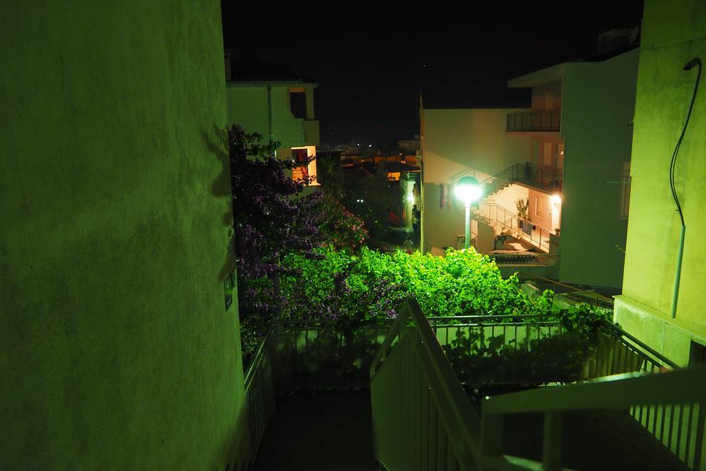 Apartmani Макарска Экстерьер фото